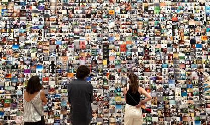 students viewing artwork